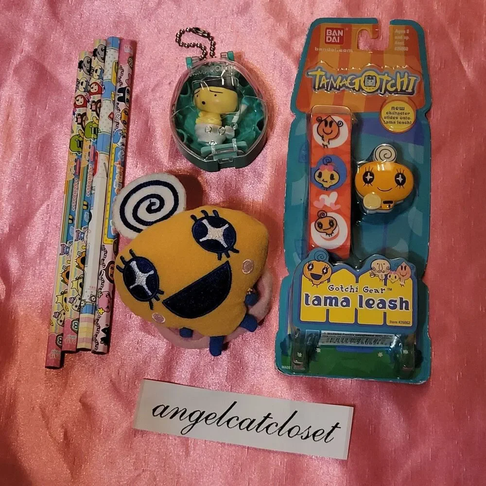 Tamagotchi Lot Lanyard TamaLeash Gear Memetchi Orange Pouch Carrier Bandai 2006